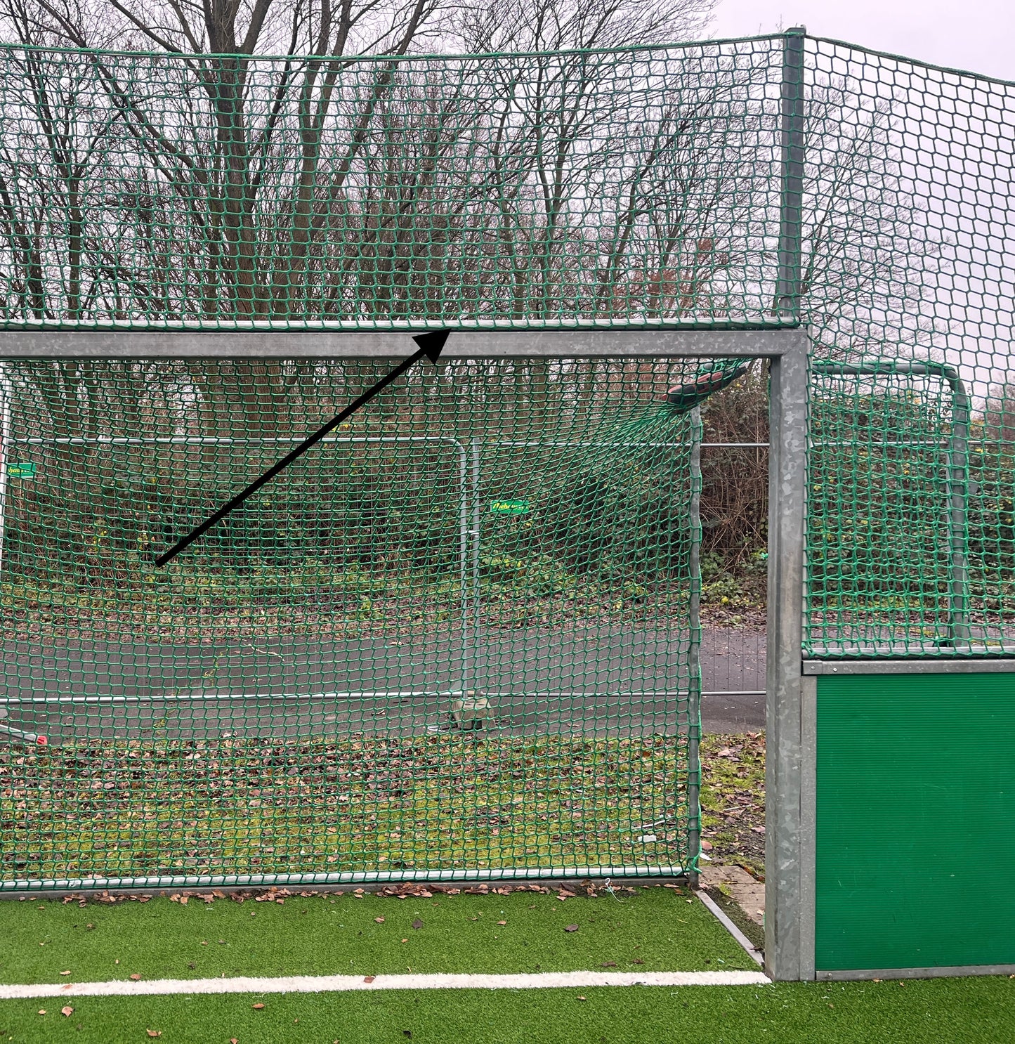 Netzhaltestange Torlatte (oben), 3.100 mm, inkl. Stopfen und M6 Senkkopfschrauben